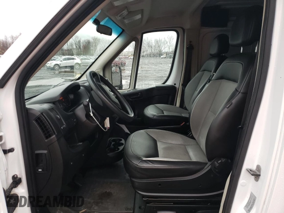 2017 Ram ProMaster Cargo with VIN 3C6TRVAG9HE516668, listed as a Copart auction lot 51828405 with 31,547 mi miles and Clean Title. Bid and sale history available at DreamBid. Image 7.