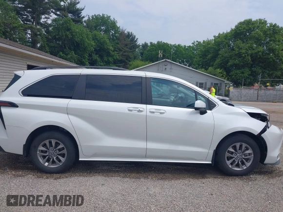 2023 Toyota Sienna XLE with VIN 5TDYSKFC1PS078997, listed as a IAAI auction lot 42435311 with 53,987 mi miles and . Bid and sale history available at DreamBid. Image 13.