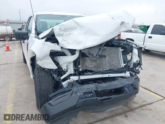 2022 Ford F-150 XL z VIN 1FTEX1CB1NKD70793, wystawiony jako IAAI lot #42189042 z przebiegiem 12 339 mil mil oraz . Historia ofert i sprzedaży dostępna na DreamBid. Obrazek 6.