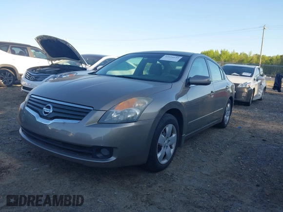 2007 Nissan Altima 2.5 S with VIN 1N4AL21E57N429039, listed as a IAAI auction lot 42026635 with 124,607 mi miles. Bid and sale history available at carsss.com. Image 2.