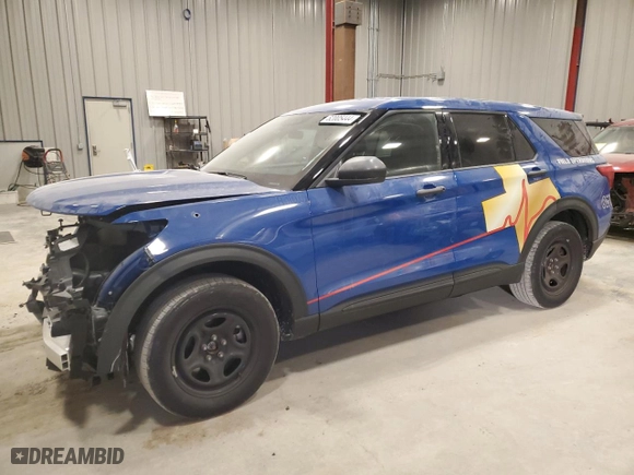 2024 Ford Police Interceptor Utility with VIN 1FM5K8AB2RGA67245, listed as a Copart auction lot 82005444 with 23,884 mi miles and Salvage Title. Bid and sale history available at carsss.com. Image 1.