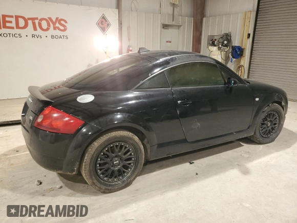 2001 Audi TT with VIN TRUWX28N811020886, listed as a Copart auction lot 87204464 with 0 mi miles and Salvage Title. Bid and sale history available at carsss.com. Image 3.