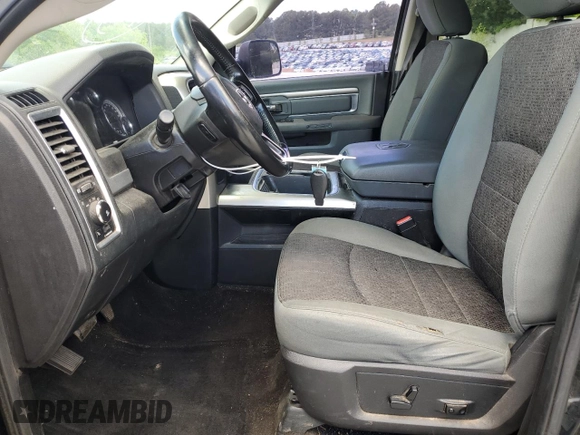 2016 Ram 1500 Lone Star z VIN 3C6RR6LT1GG288369, wystawiony jako Copart lot #55320365 z przebiegiem 237 834 mil mil oraz Szkoda całkowita • Salvage title. Historia ofert i sprzedaży dostępna na DreamBid. Obrazek 7.