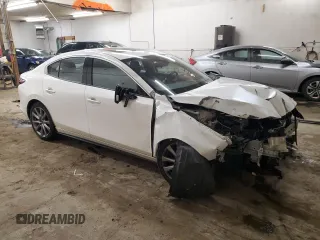 2019 Mazda 3 Premium with VIN JM1BPBEM3K1139631, listed as a Copart auction lot 89320175 with 83,029 mi miles and Non Repairable. Bid and sale history available at DreamBid. Image 4.