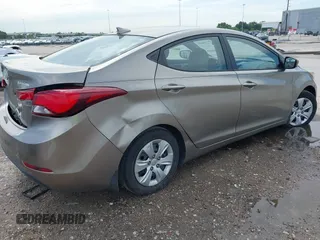 2016 Hyundai Elantra SE z VIN 5NPDH4AEXGH797608, wystawiony jako IAAI lot #42432065 z przebiegiem 139 861 mil mil oraz . Historia ofert i sprzedaży dostępna na DreamBid. Obrazek 4.
