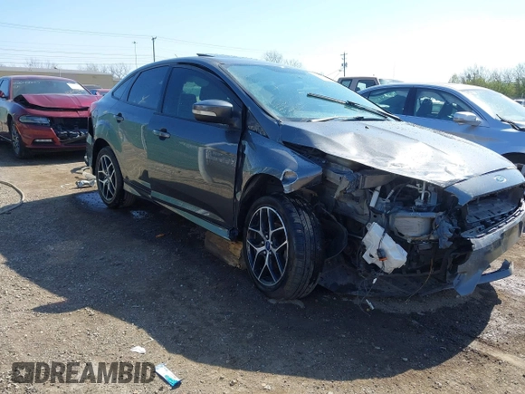 2015 Ford Focus SE with VIN 1FADP3F29FL268677, listed as a IAAI auction lot 42037244 with 118,018 mi miles. Bid and sale history available at carsss.com. Image 6.