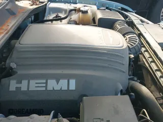 2008 Chrysler 300 C Hemi with VIN 2C3KA63H08H335555, listed as a IAAI auction lot 43117885 with 110,217 mi miles and . Bid and sale history available at DreamBid. Image 12.