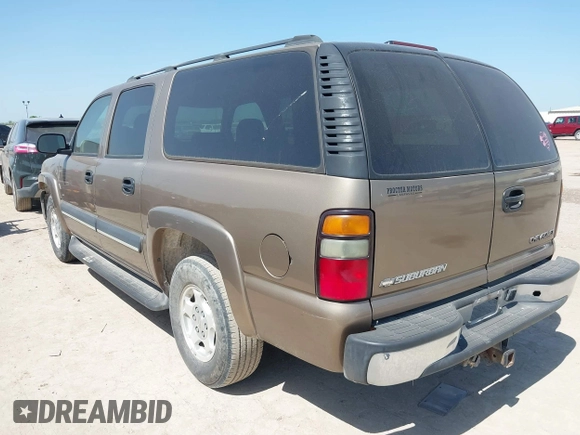 2004 Chevrolet Suburban LT with VIN 1GNEC16Z64J117498, listed as a IAAI auction lot 42005973 with 246,938 mi miles. Bid and sale history available at carsss.com. Image 3.