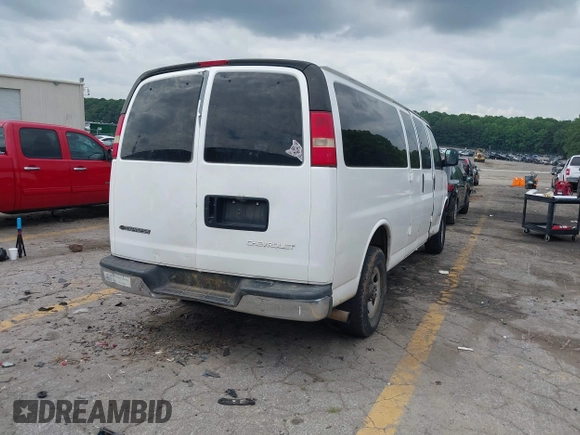 2006 Chevrolet Express Passenger with VIN 1GAHG39U661109144, listed as a IAAI auction lot 42439731 with 163,372 mi miles and . Bid and sale history available at DreamBid. Image 4.