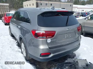 2019 Kia Sorento LX with VIN 5XYPGDA34KG553063, listed as a IAAI auction lot 41483547 with 89,441 mi miles. Bid and sale history available at carsss.com. Image 17.