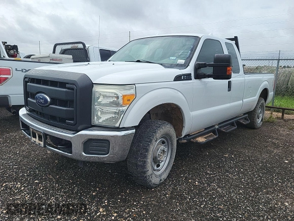 2015 Ford F-250 XLT z VIN 1FT7X2B62FEA41846, wystawiony jako IAAI lot #42740615 z przebiegiem 179 837 mil mil oraz . Historia ofert i sprzedaży dostępna na DreamBid. Obrazek 12.