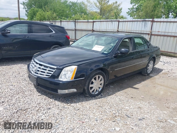 2006 Cadillac DTS 1SD z VIN 1G6KD57Y96U213474, wystawiony jako IAAI lot #42204202 z przebiegiem 102 627 mil mil oraz . Historia ofert i sprzedaży dostępna na DreamBid. Obrazek 2.