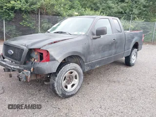 2005 Ford F-150 XLT z VIN 1FTPX145X5FA63049, wystawiony jako IAAI lot #42632000 z przebiegiem 106 348 mil mil oraz . Historia ofert i sprzedaży dostępna na DreamBid. Obrazek 2.