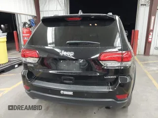 2021 Jeep Grand Cherokee Laredo E z VIN 1C4RJEAG7MC738928, wystawiony jako IAAI lot #42708702 z przebiegiem 63 329 mil mil oraz . Historia ofert i sprzedaży dostępna na DreamBid. Obrazek 16.