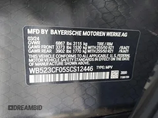 2025 BMW iX xDrive50 z VIN WB523CF05SCS12446, wystawiony jako IAAI lot #41725807 z przebiegiem 5 734 mil mil oraz . Historia ofert i sprzedaży dostępna na DreamBid. Obrazek 9.