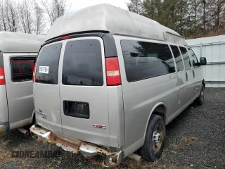 2007 GMC Savana with VIN 1GJHG39U171144563, listed as a Copart auction lot 51877785 with 48,050 mi miles and Clean Title. Bid and sale history available at carsss.com. Image 4.