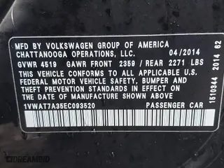 2014 Volkswagen Passat Wolfsburg Ed with VIN 1VWAT7A35EC093520, listed as a IAAI auction lot 41594539 with 139,779 mi miles. Bid and sale history available at carsss.com. Image 9.