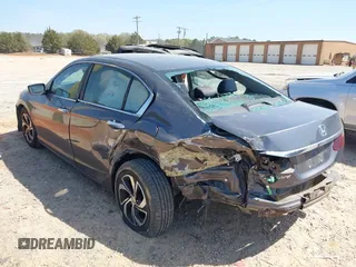 2017 Honda Accord Sedan LX with VIN 1HGCR2F32HA078464, listed as a IAAI auction lot 41914217 with 207,370 mi miles. Bid and sale history available at carsss.com. Image 3.