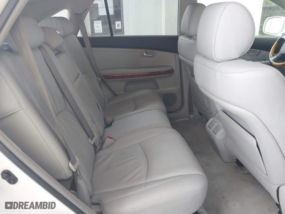 2006 Lexus RX 330 with VIN 2T2HA31U76C105888, listed as a IAAI auction lot 42125780 with 207,299 mi miles. Bid and sale history available at carsss.com. Image 8.