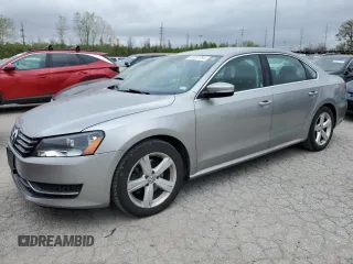 2013 Volkswagen Passat SE z VIN 1VWBP7A35DC044292, wystawiony jako Copart lot #49357094 z przebiegiem 123 659 mil mil oraz Szkoda całkowita • Salvage title. Historia ofert i sprzedaży dostępna na DreamBid. Obrazek 1.