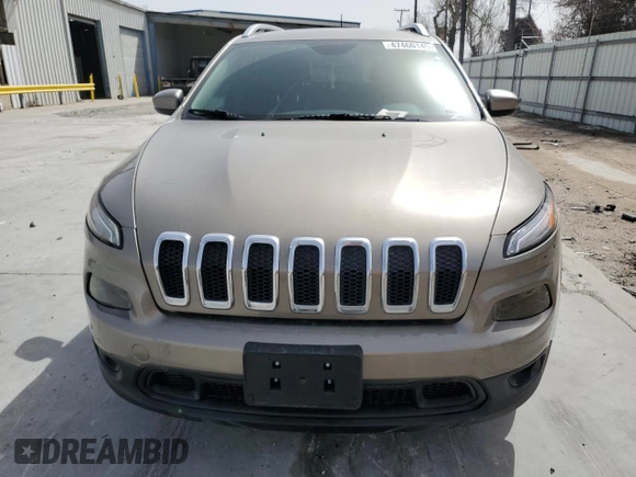 2017 Jeep Cherokee Latitude with VIN 1C4PJLCB1HW650135, listed as a Copart auction lot 47460145 with 101,503 mi miles and Salvage Title. Bid and sale history available at carsss.com. Image 5.