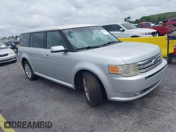 2010 Ford Flex SEL z VIN 2FMGK5CC6ABA82100, wystawiony jako IAAI lot #41960218 z przebiegiem 198 328 mil mil oraz . Historia ofert i sprzedaży dostępna na DreamBid. Obrazek 1.