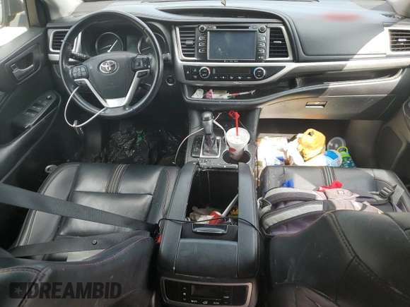 2019 Toyota Highlander SE with VIN 5TDJZRFH6KS566479, listed as a Copart auction lot 59003325 with 99,845 mi miles and Salvage title. Bid and sale history available at DreamBid. Image 8.