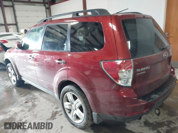 2010 Subaru Forester 2.5X Premium with VIN JF2SH6CC7AH739915, listed as a IAAI auction lot 41142305 with 137,764 mi miles. Bid and sale history available at carsss.com. Image 3.