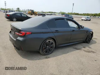 2021 BMW M5 z VIN WBS83CH04MCG92781, wystawiony jako Copart lot #52568153 z przebiegiem 29 528 mil mil oraz . Historia ofert i sprzedaży dostępna na DreamBid. Obrazek 3.
