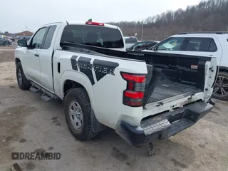 2022 Nissan Frontier S with VIN 1N6ED1CM6NN617859, listed as a IAAI auction lot 41722628 with 55,561 mi miles and . Bid and sale history available at DreamBid. Image 3.