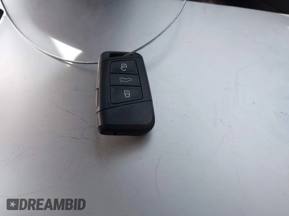 2019 Volkswagen Arteon SE с VIN WVWBR7AN3KE030990, выставлен на аукционе IAAI как лот 42130127 с пробегом 68 064 миль миль и . История ставок и продаж доступна на DreamBid. Изображение 11.