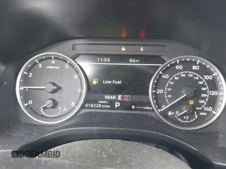 2024 Mitsubishi Outlander SE z VIN JA4J3VA89RZ076932, wystawiony jako IAAI lot #42387815 z przebiegiem 18 228 mil mil oraz . Historia ofert i sprzedaży dostępna na DreamBid. Obrazek 7.