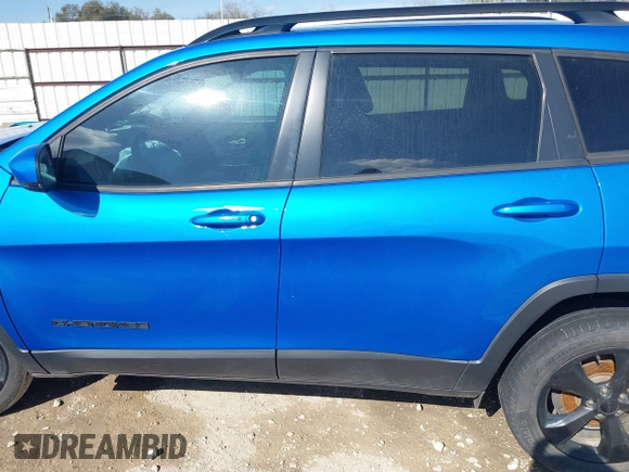 2021 Jeep Cherokee Altitude with VIN 1C4PJLLB6MD134228, listed as a IAAI auction lot 41501177 with 63,357 mi miles. Bid and sale history available at carsss.com. Image 15.