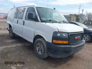 2021 GMC Savana Cargo Van with VIN 1GTW7AFP1M1307600, listed as a IAAI auction lot 41471643 with 63,565 mi miles. Bid and sale history available at carsss.com. Image 1.