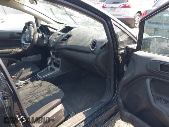 2019 Ford Fiesta SE with VIN 3FADP4EJ5KM113535, listed as a IAAI auction lot 39659709 with 100,730 mi miles. Bid and sale history available at carsss.com. Image 5.
