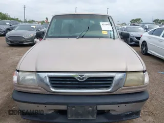 1998 Mazda B-Series Truck SX z VIN 4F4YR12C3WTM30092, wystawiony jako IAAI lot #42109241 z przebiegiem 349 942 mil mil oraz . Historia ofert i sprzedaży dostępna na DreamBid. Obrazek 6.