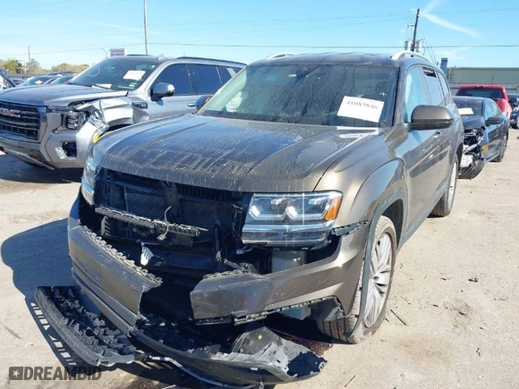 2019 Volkswagen Atlas 3.6L V6 SE w/Technology with VIN 1V2WR2CA0KC572590, listed as a IAAI auction lot 41083846 with 60,232 mi miles. Bid and sale history available at carsss.com. Image 2.