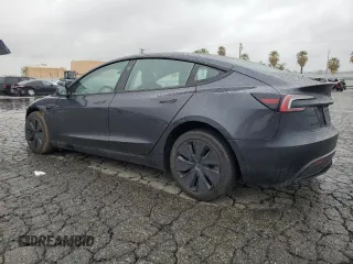 2025 Tesla Model 3 Long Range z VIN 5YJ3E1EA5SF900225, wystawiony jako Copart lot #48584355 z przebiegiem 4 869 mil mil oraz Szkoda całkowita • Salvage title. Historia ofert i sprzedaży dostępna na DreamBid. Obrazek 2.