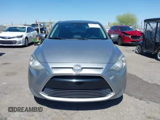 2016 Scion iA z VIN 3MYDLBZV1GY132561, wystawiony jako IAAI lot #42425947 z przebiegiem 94 882 mil mil oraz . Historia ofert i sprzedaży dostępna na DreamBid. Obrazek 13.