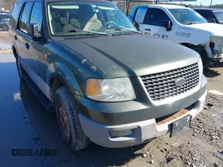 2003 Ford Expedition Special Service with VIN 1FMRU15W43LB55499, listed as a IAAI auction lot 41731304 with 1 mi miles. Bid and sale history available at carsss.com. Image 1.