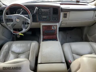 2006 Cadillac Escalade with VIN 1GYEC63N06R115879, listed as a Copart auction lot 82622654 with 180,613 mi miles and Salvage Title. Bid and sale history available at carsss.com. Image 8.