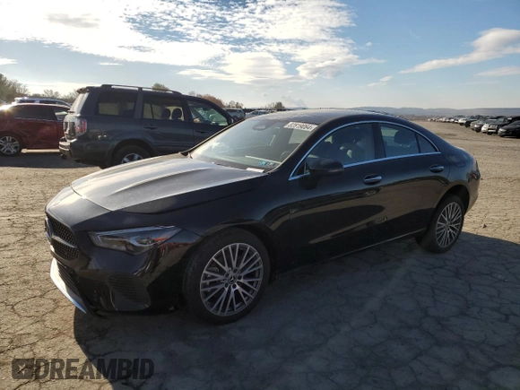 2024 Mercedes-Benz CLA 250 z VIN W1K5J4HB5RN455240, wystawiony jako Copart lot #82819064 z przebiegiem 2 153 mil mil oraz Szkoda całkowita • Salvage title. Historia ofert i sprzedaży dostępna na DreamBid. Obrazek 1.