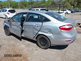 2017 Ford Fiesta S z VIN 3FADP4AJ0HM171227, wystawiony jako IAAI lot #41878411 z przebiegiem 88 558 mil mil oraz . Historia ofert i sprzedaży dostępna na DreamBid. Obrazek 3.