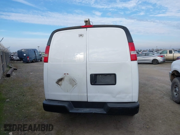 2012 GMC Savana Cargo with VIN 1GTW7FCAXC1180311, listed as a IAAI auction lot 41202714 with 469,562 mi miles. Bid and sale history available at carsss.com. Image 17.