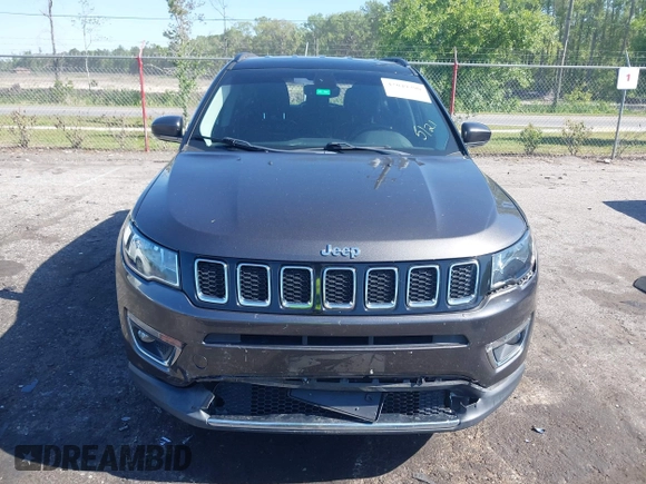 2018 Jeep Compass Limited with VIN 3C4NJDCB8JT284845, listed as a IAAI auction lot 42049290 with 59,210 mi miles and . Bid and sale history available at carsss.com. Image 12.