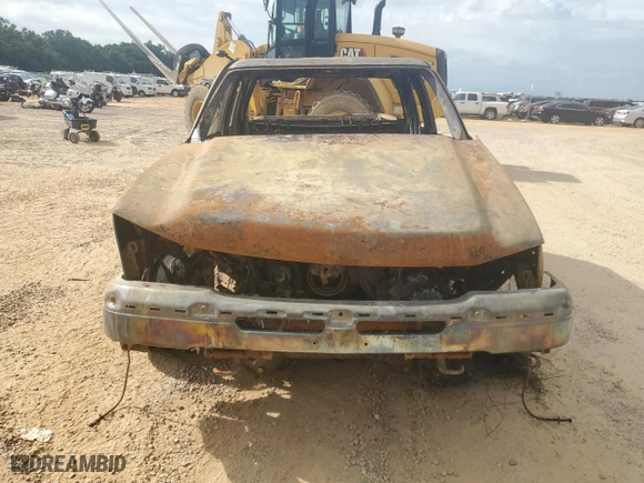 2006 Chevrolet Silverado 1500 LT3 with VIN 2GCEK19B061138497, listed as a Copart auction lot 69965644 with 0 mi miles and Salvage Title. Bid and sale history available at carsss.com. Image 5.