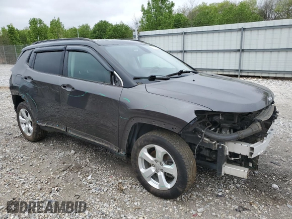 2018 Jeep Compass Latitude with VIN 3C4NJDBB3JT290652, listed as a Copart auction lot 50723415 with 69,579 mi miles and Salvage Title. Bid and sale history available at DreamBid. Image 4.