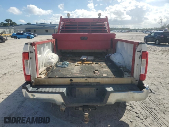 2018 Ford F-350 XL with VIN 1FT7W3AT3JEC82520, listed as a Copart auction lot 80489964 with 157,776 mi miles and Clean Title. Bid and sale history available at DreamBid. Image 6.