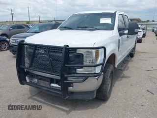 2018 Ford F-250 XL z VIN 1FT7W2B60JEC59800, wystawiony jako IAAI lot #42458664 z przebiegiem 198 245 mil mil oraz . Historia ofert i sprzedaży dostępna na DreamBid. Obrazek 17.