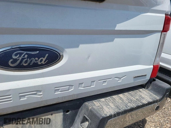 2018 Ford F-350 Platinum z VIN 1FT7W3B60JEB74719, wystawiony jako IAAI lot #42511159 z przebiegiem 121 703 mil mil oraz . Historia ofert i sprzedaży dostępna na DreamBid. Obrazek 25.
